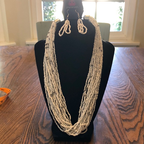 White seeded beads w/silver tone beads necklace and matching pierced earrings.